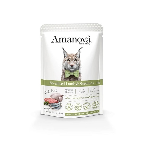 Amanova_SterilisedLambSardines_maiapet Amanova Sterilised Lamb & Sardines alimento húmido nutricionalmente completo para gatos. Sem cereais, com carne fresca de borrego, sardinhas, frango e peru.