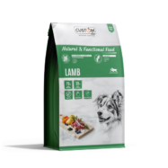 A ração Custom Diet Lamb  cão é uma dieta premium desenvolvida para cães adultos com digestão sensível ou alergias. Cordeiro desidratado (45%), pato fresco (13%)